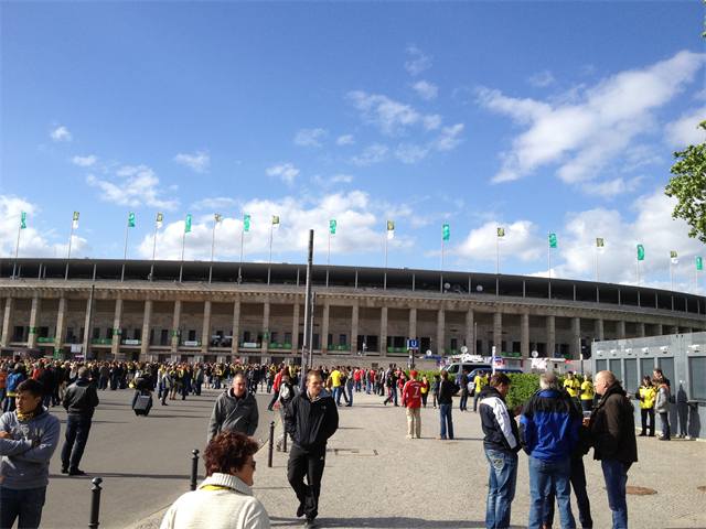 Herbe Niederlage im DFB-Pokalfinale – Foto 1