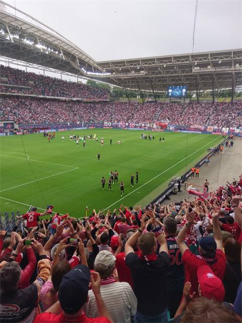 Sensationelles 5:4 in Leipzig – Foto 1