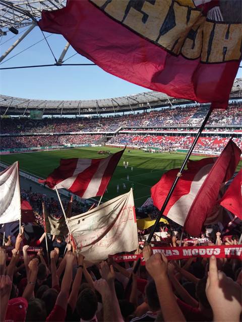 Auswärtssieg in Hannover – Foto 1