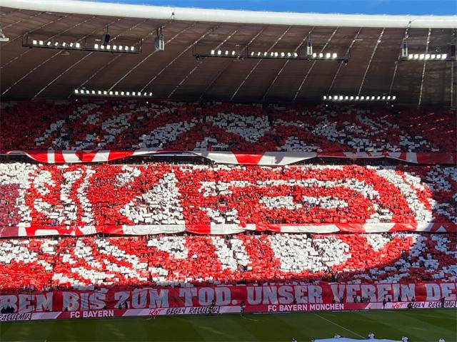 2:0 gegen den FCA mit toller Choreo – Foto 1