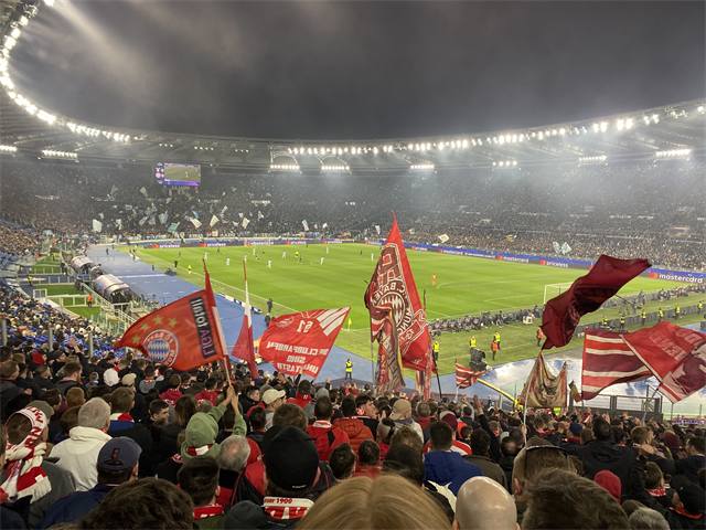 Auswärtsspiel in Rom – Foto 1